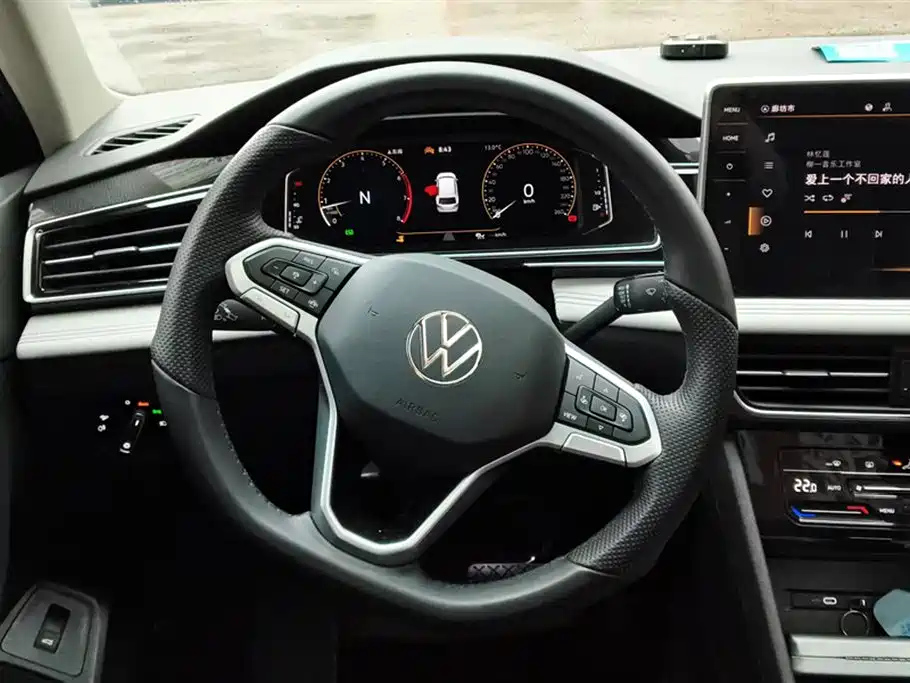 VOLKSWAGEN TIGUAN L 2024