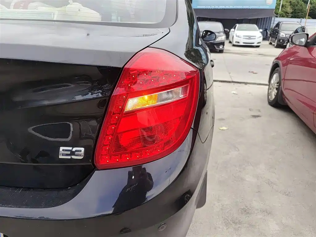 CHERY E3 2015