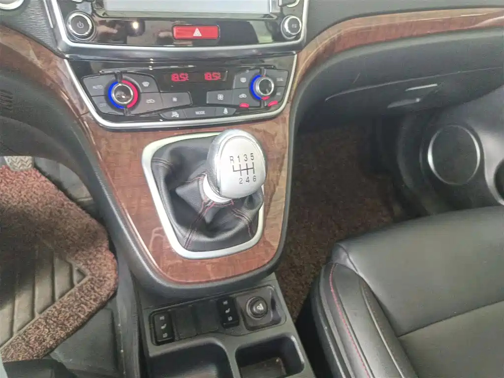 HAVAL H6 2015