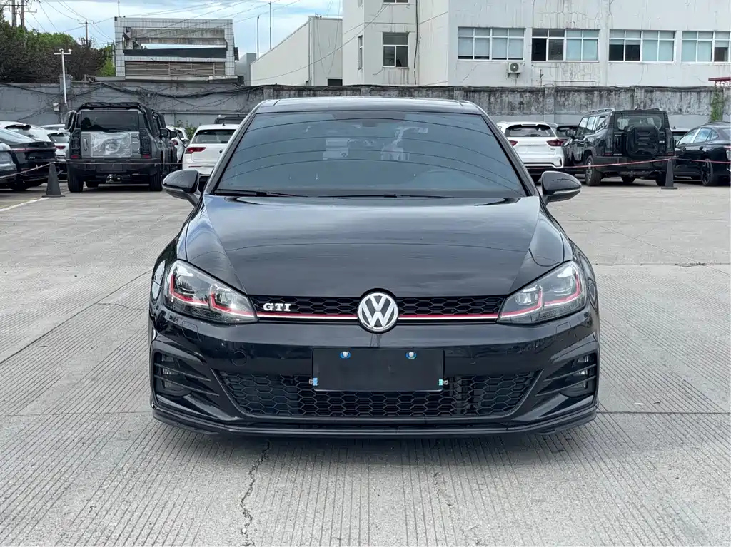 VOLKSWAGEN GOLF GTI 2018