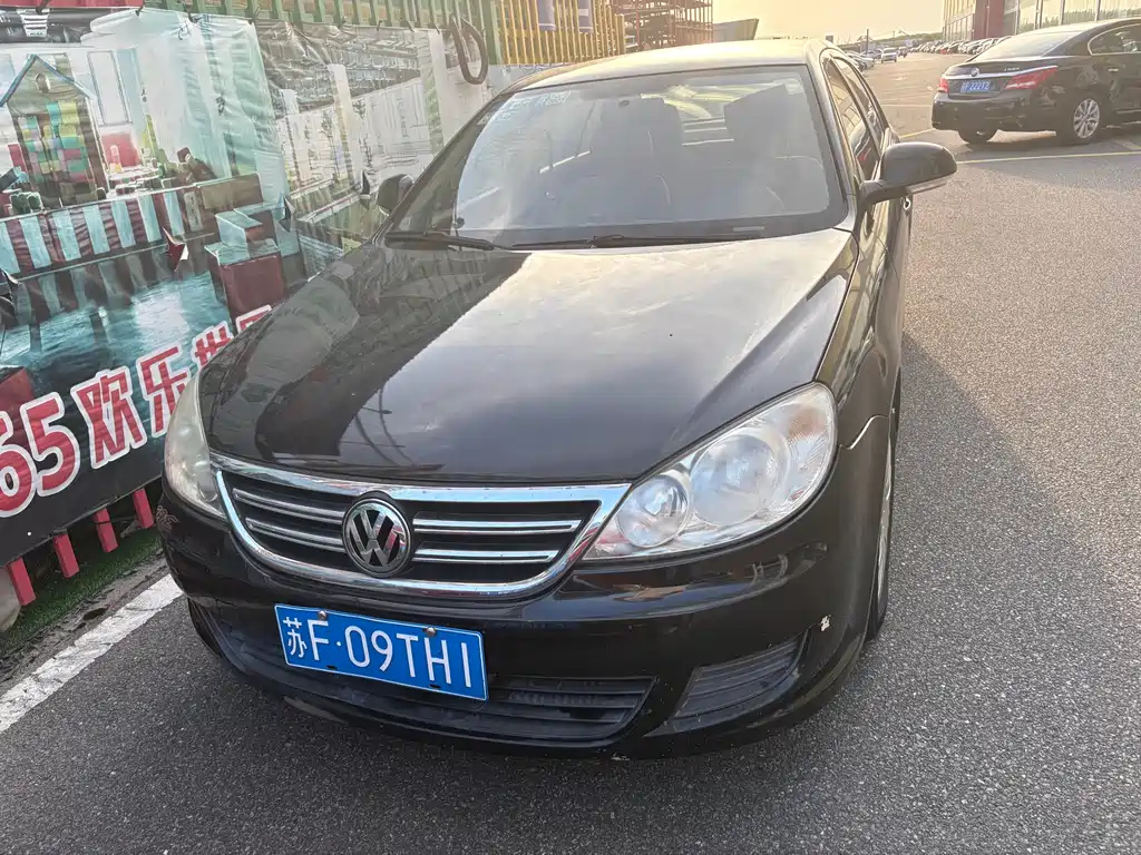 VOLKSWAGEN LAVIDA 2013