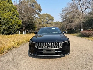 Заказать VOLVO S90