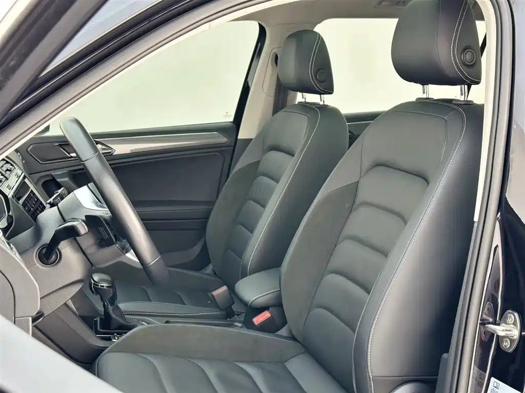 VOLKSWAGEN TIGUAN L 2021