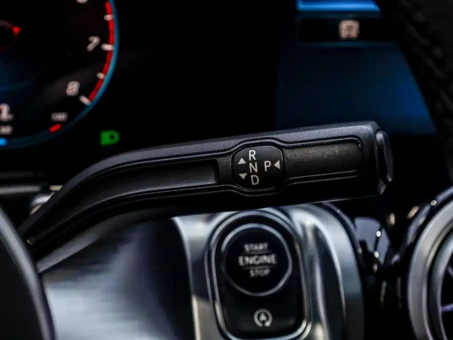 MERCEDES BENZ GLB 2023