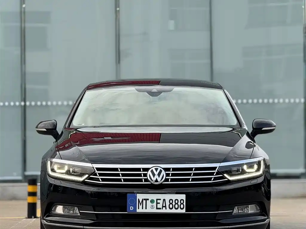 VOLKSWAGEN MAGOTAN 2017