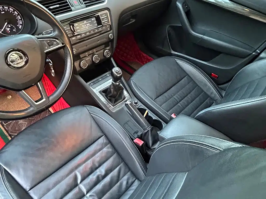 SKODA OCTAVIA 2017