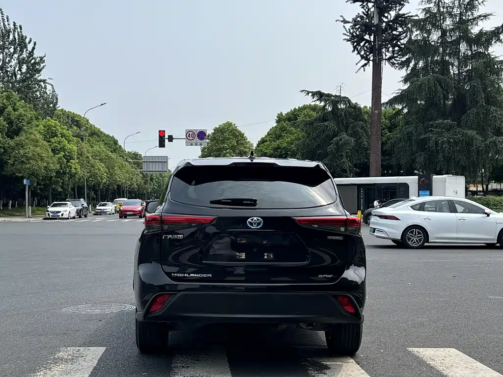 TOYOTA HIGHLANDER 2022