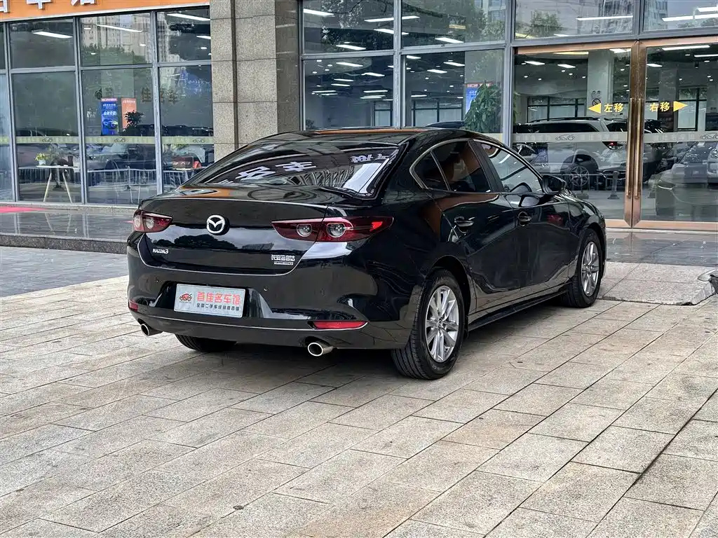 MAZDA 3 AXELA 2024