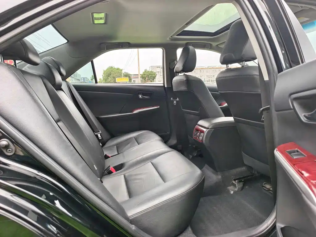 TOYOTA CAMRY 2012