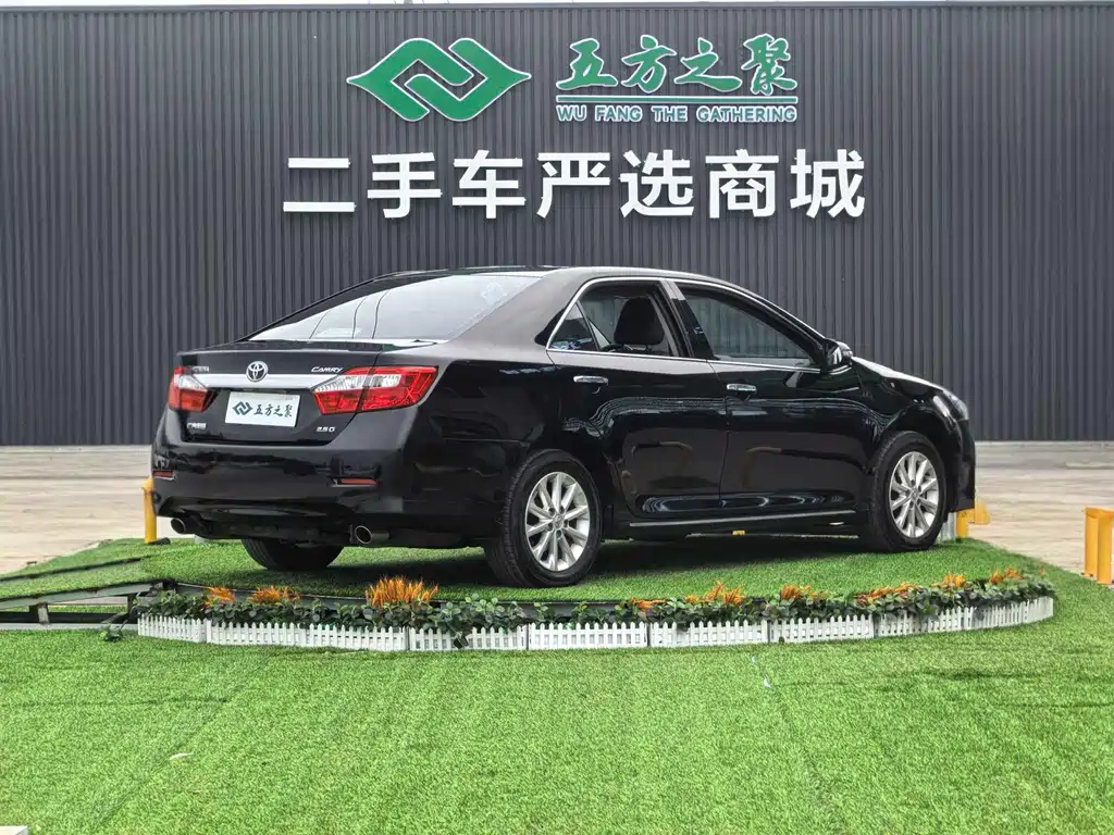 TOYOTA CAMRY 2012