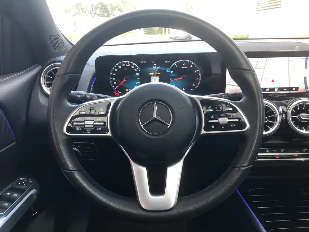 MERCEDES BENZ GLB 2022