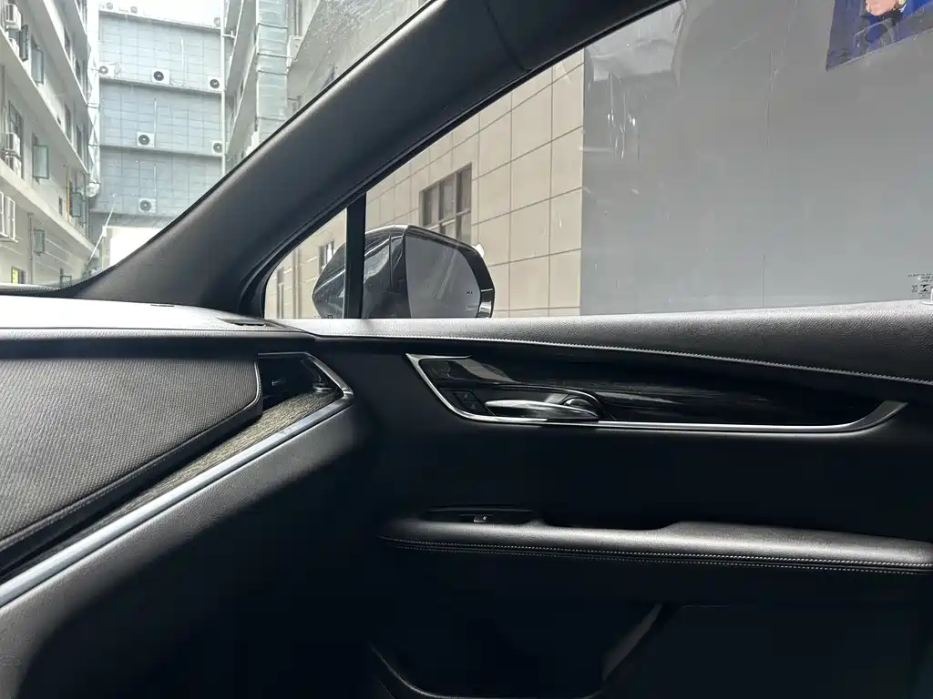 CADILLAC XT5 2020