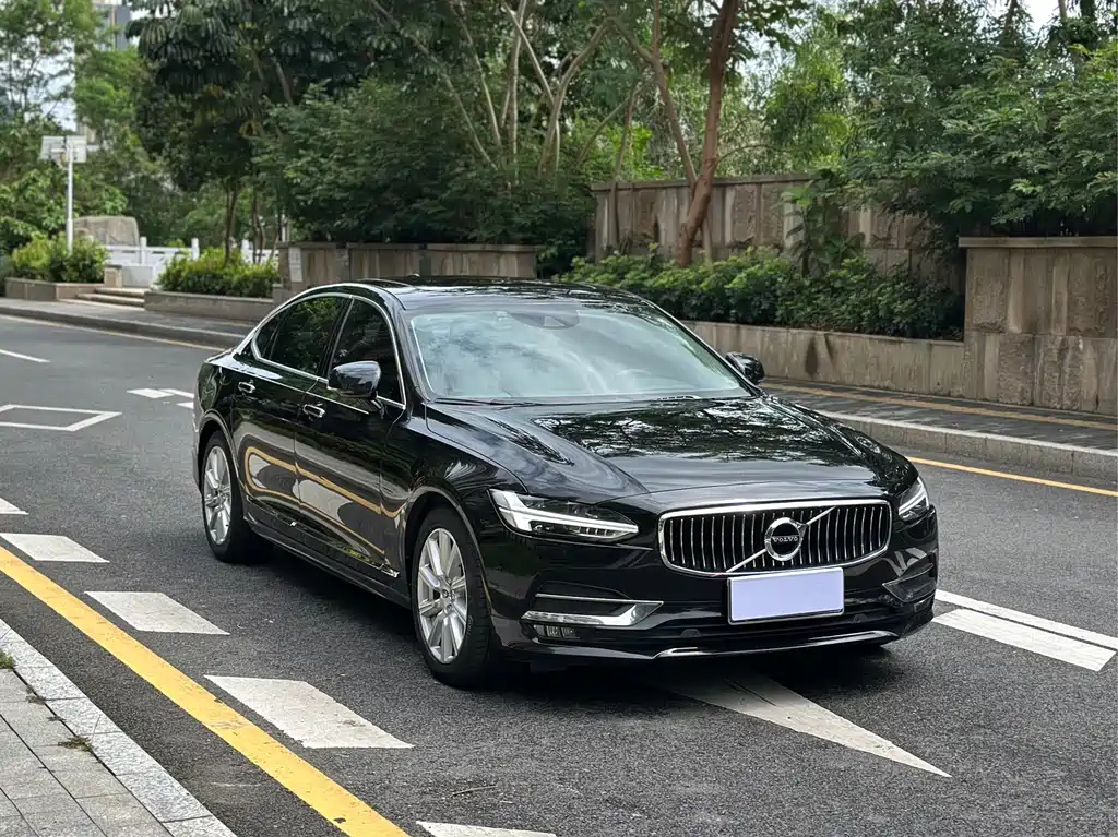 VOLVO S90 2020