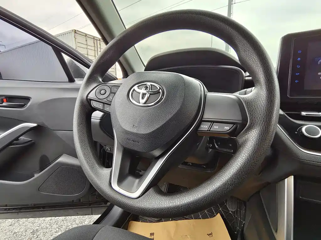 TOYOTA FRONTLANDER 2022