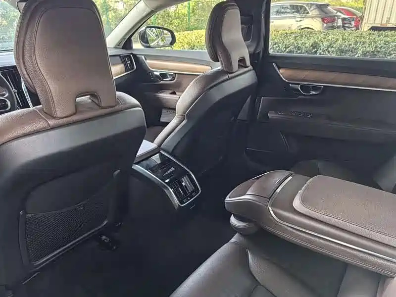 VOLVO S90 2020