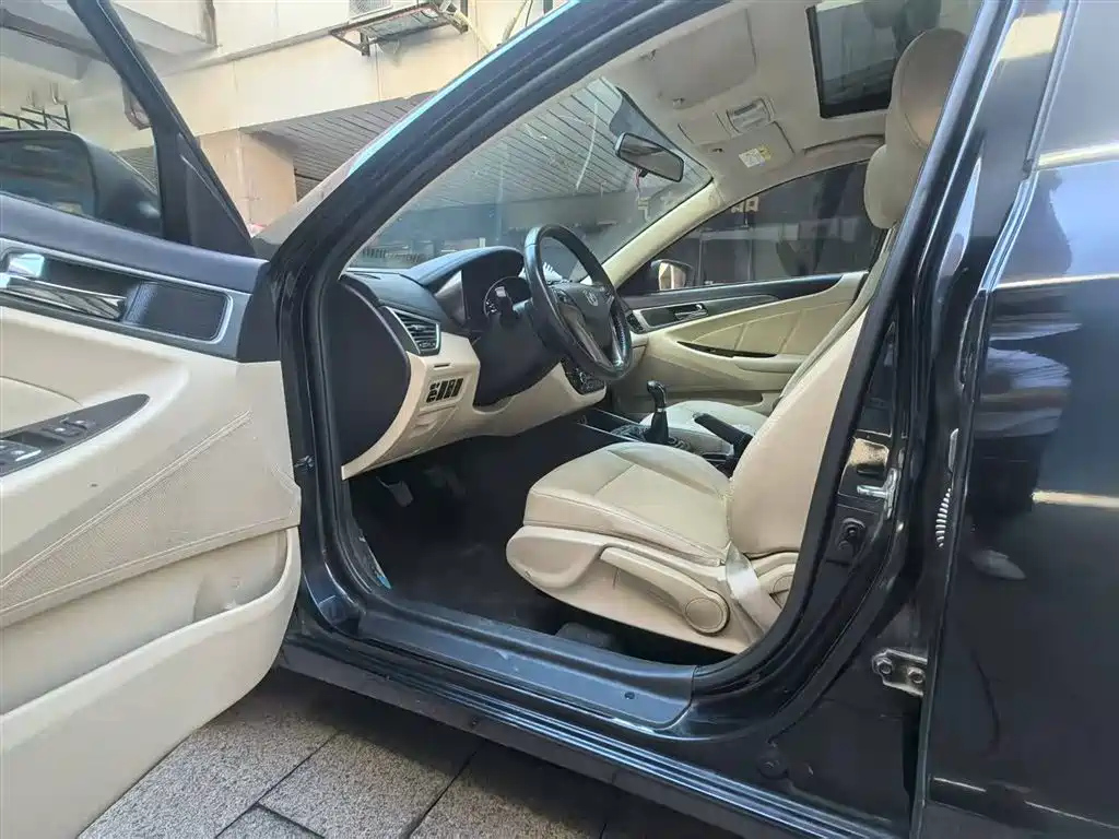 CHANGAN EADO 2016