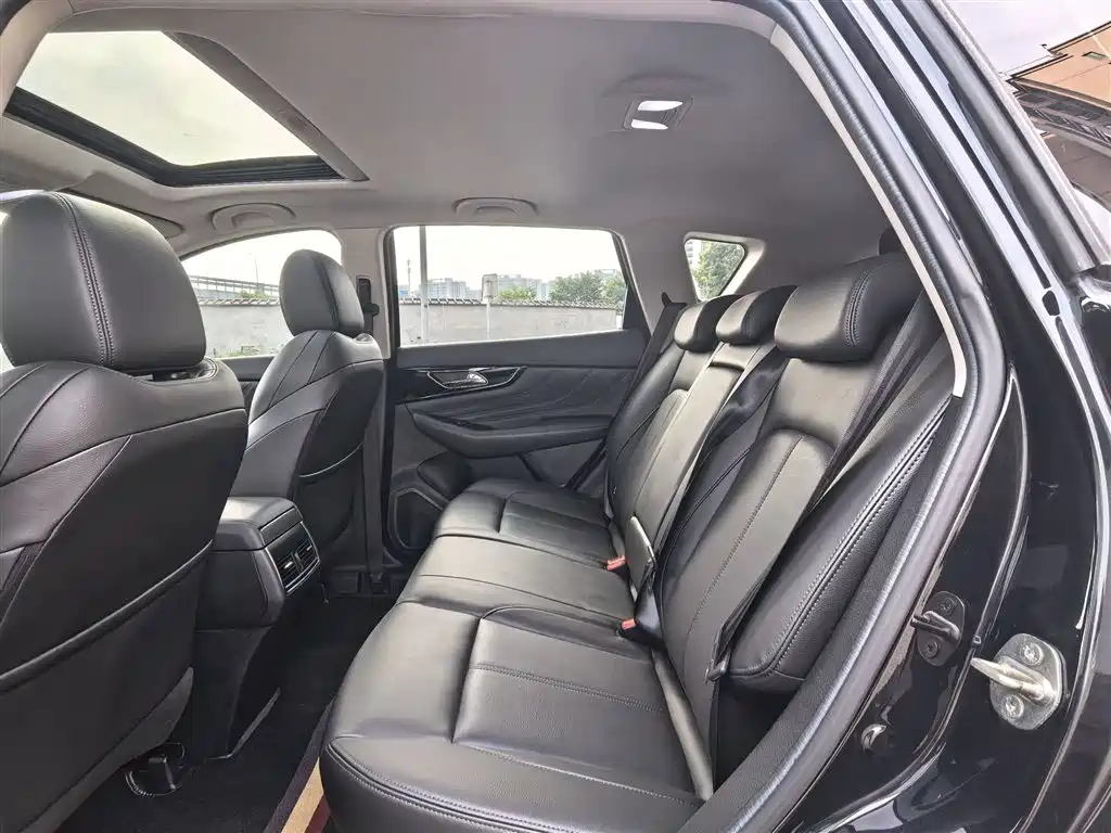 DONGFENG AEOLUS AX7 2019