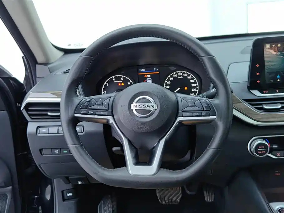 NISSAN TEANA 2021