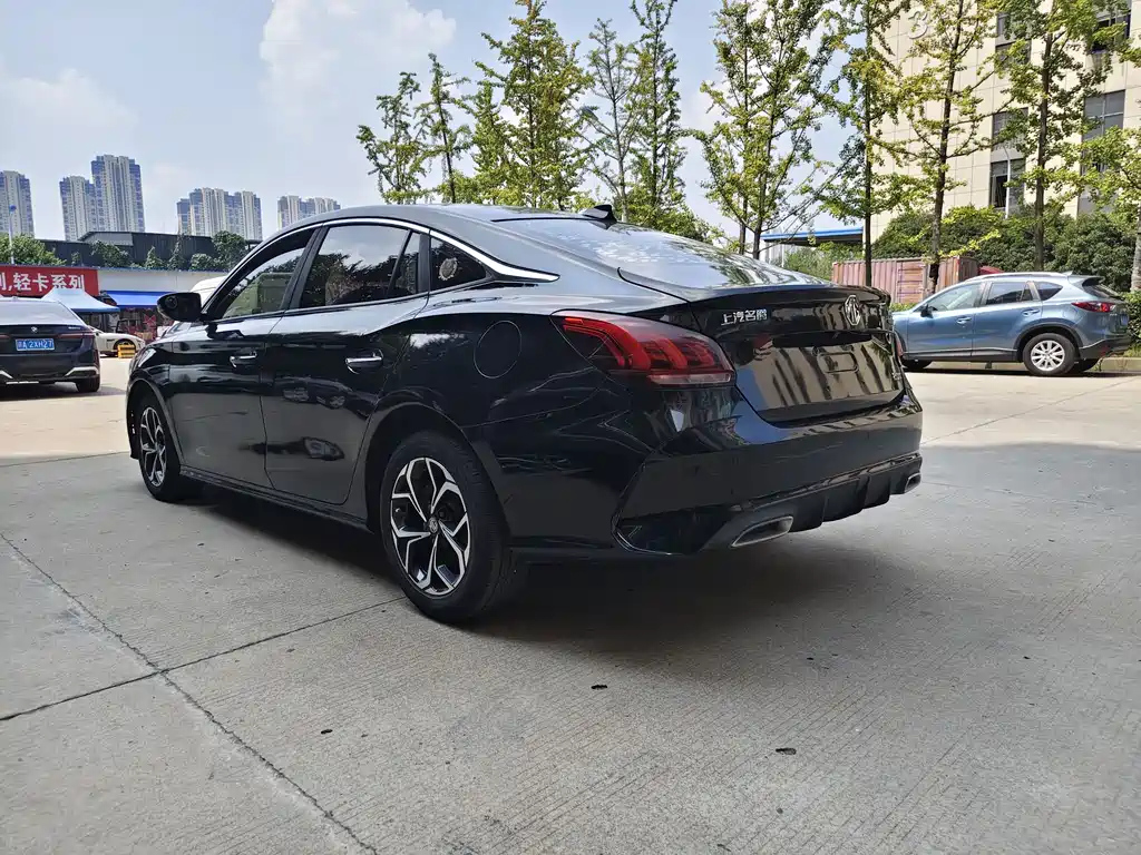 MG MG5 2021