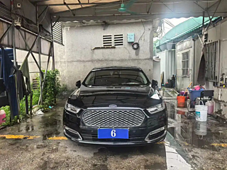 FORD TAURUS 2017