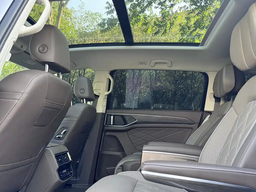 VOLKSWAGEN VILORAN 2024