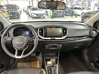 KIA VENUE  2021 YEAR 1.4L CVT YEAR 2021