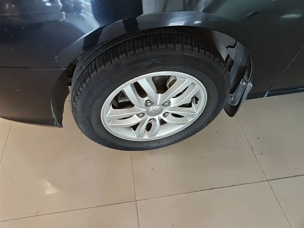 HYUNDAI CELESTA 2015