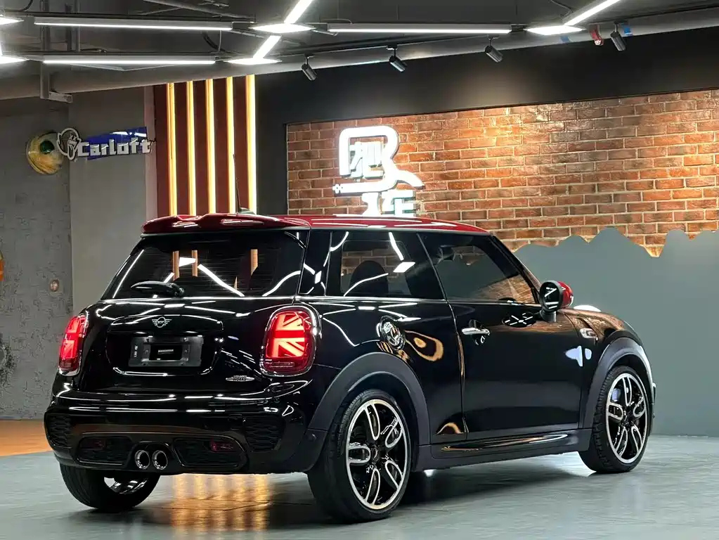 MINI JCW 2019