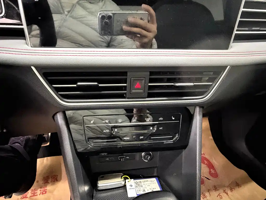 VOLKSWAGEN TIGUAN L 2021