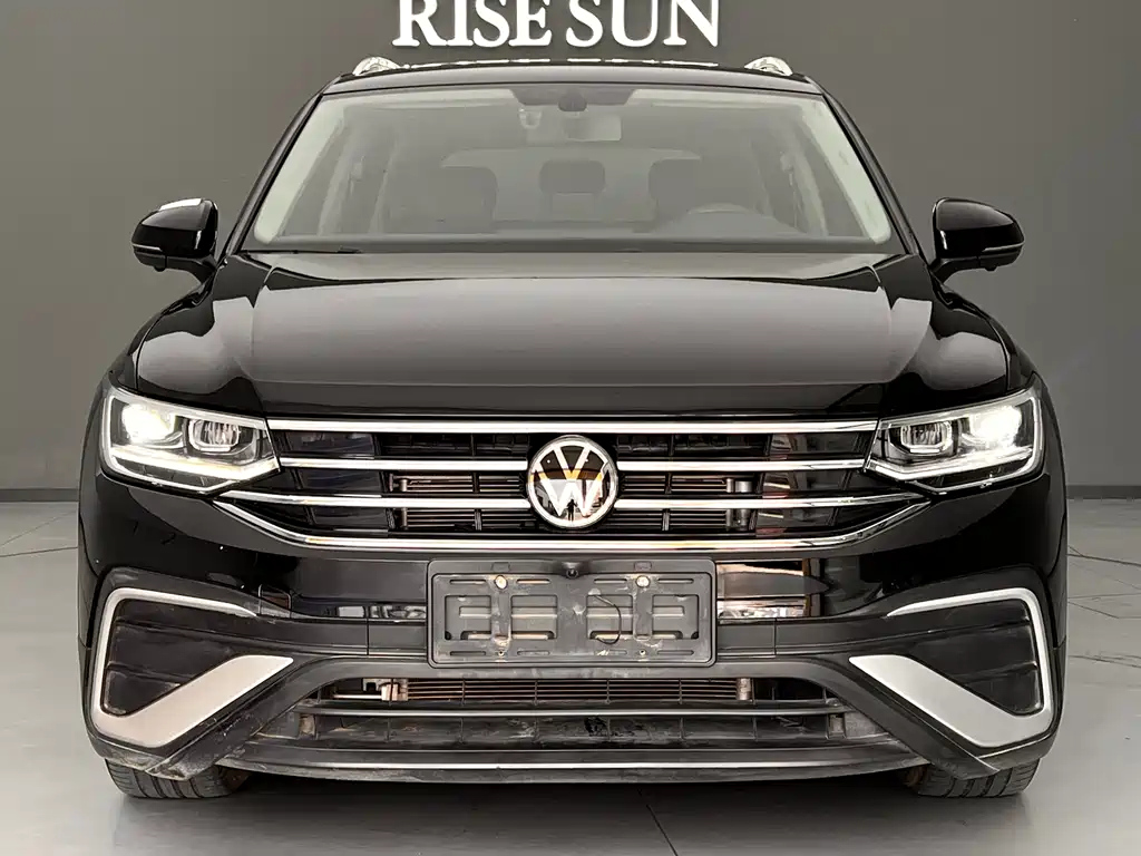 VOLKSWAGEN TIGUAN L 2023