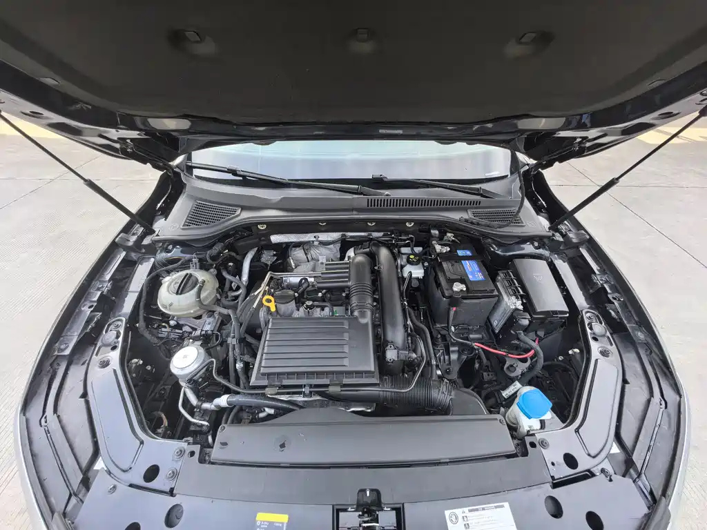 VOLKSWAGEN PASSAT 2019