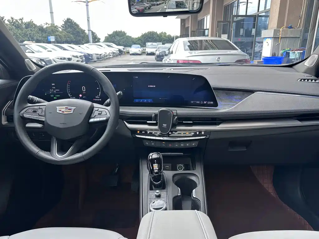 CADILLAC XT4 2024
