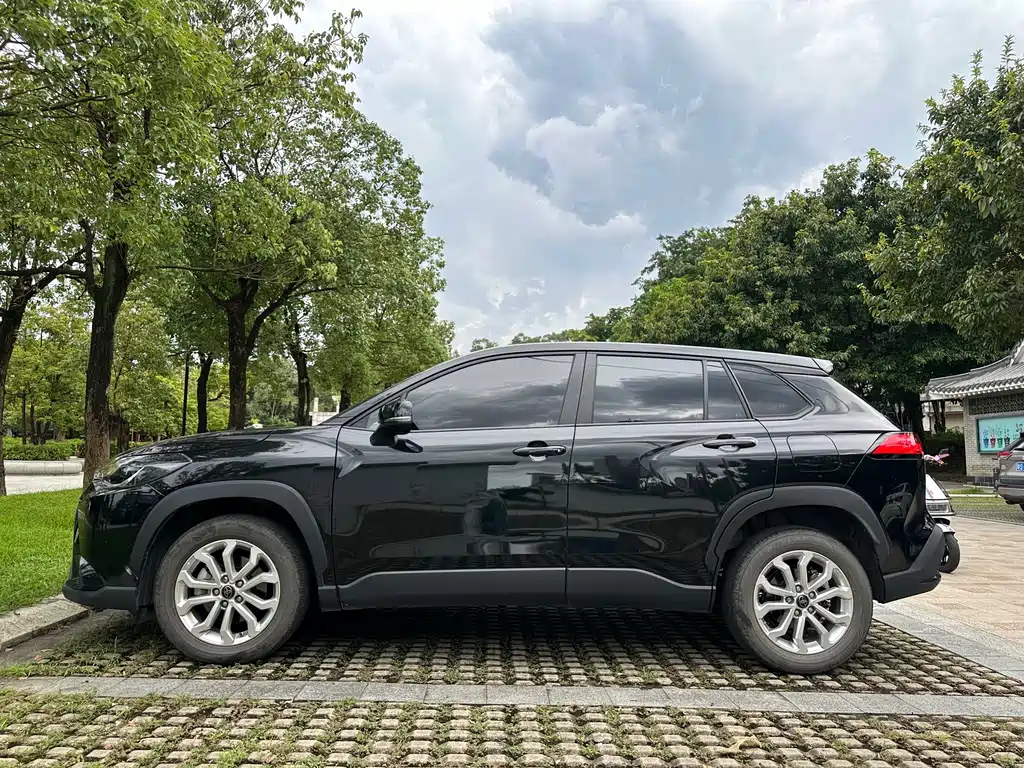 TOYOTA FRONTLANDER 2023