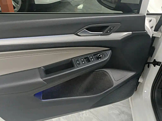 VOLKSWAGEN GOLF  2021 YEAR 200TSI DSG PRO 2021