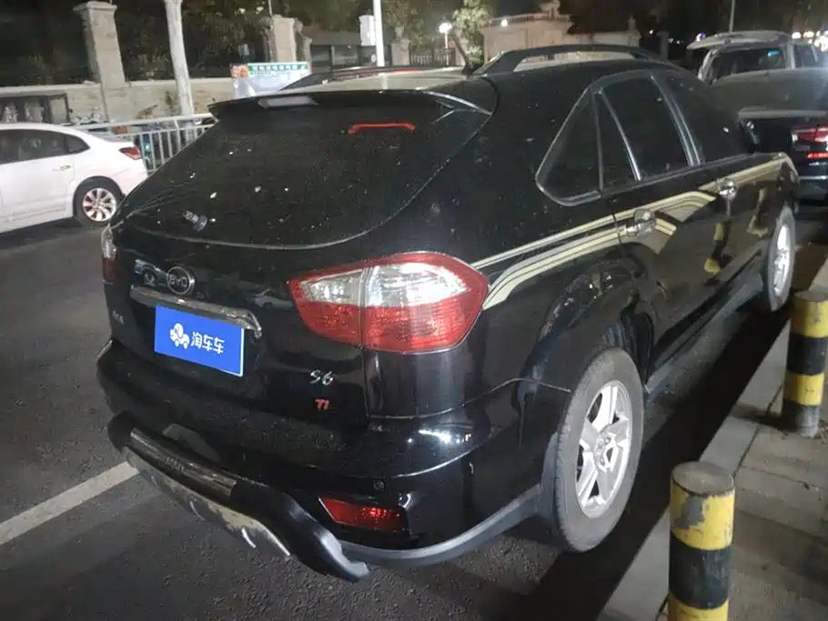 BYD S6 2015