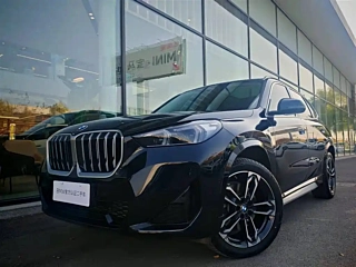 Заказать BMW X1