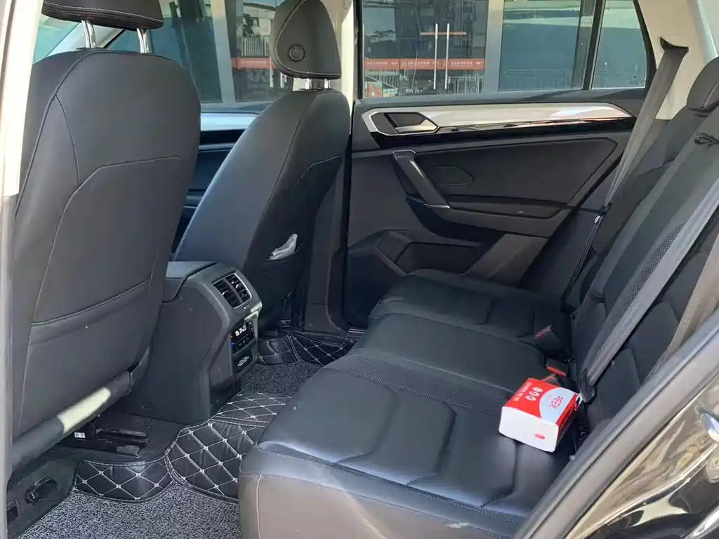 VOLKSWAGEN TAYRON 2020