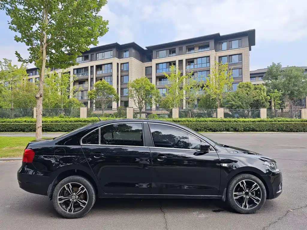 VOLKSWAGEN JETTA 2015