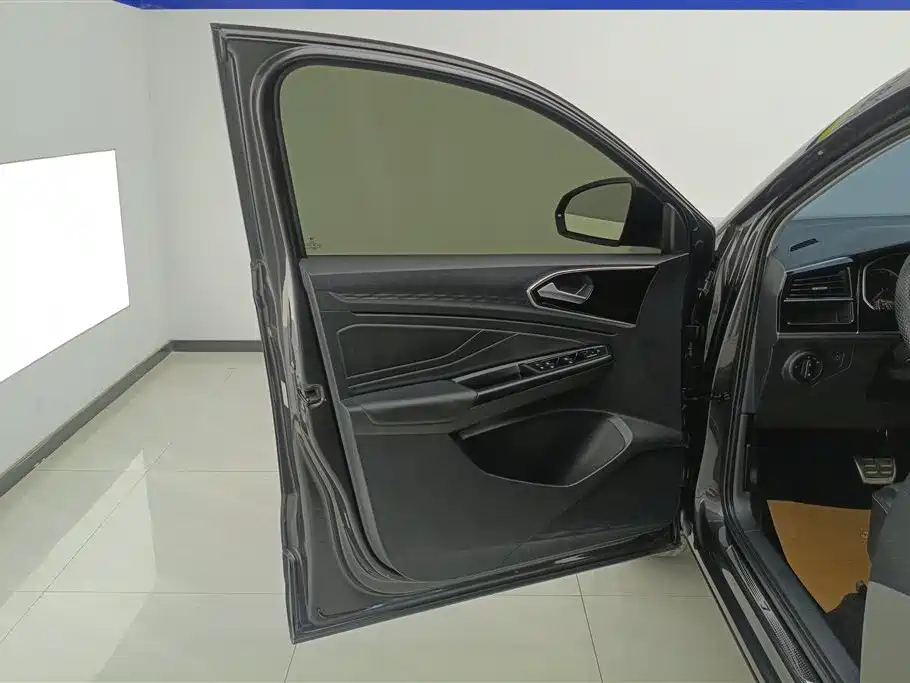 JETTA VS7 2021