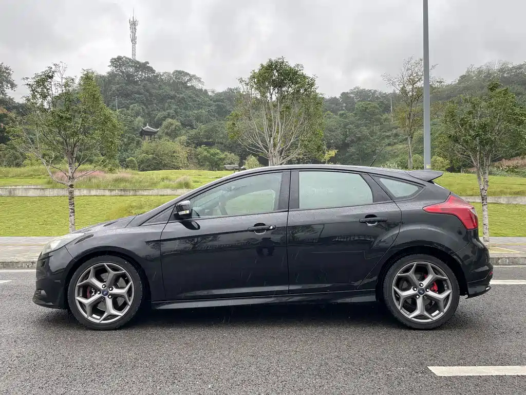 FORD FOCUS IMPORT 2014