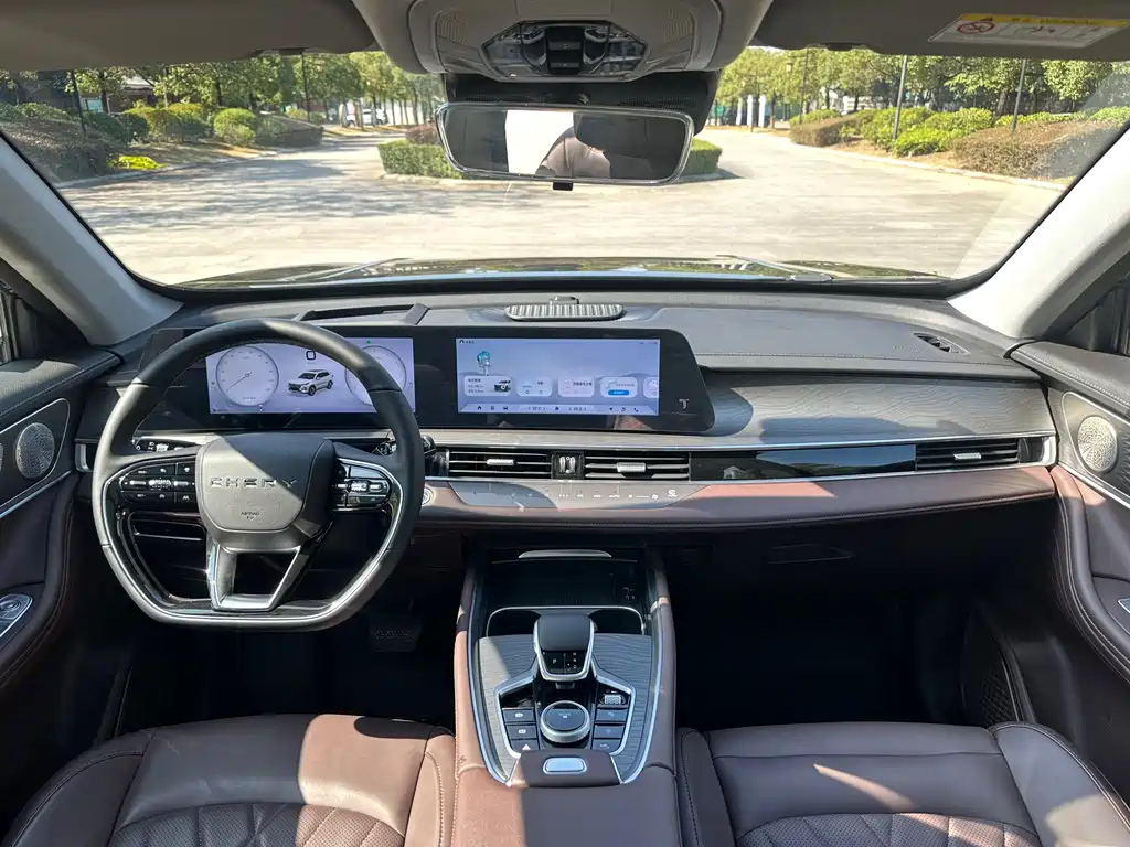 CHERY TIGGO 8 PRO 2025