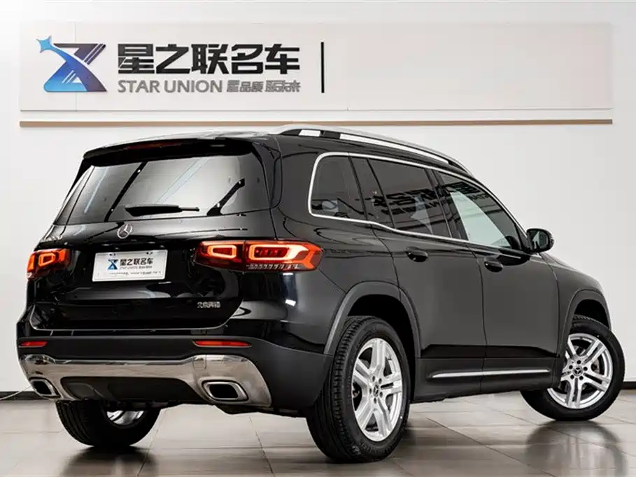 MERCEDES BENZ GLB 2023