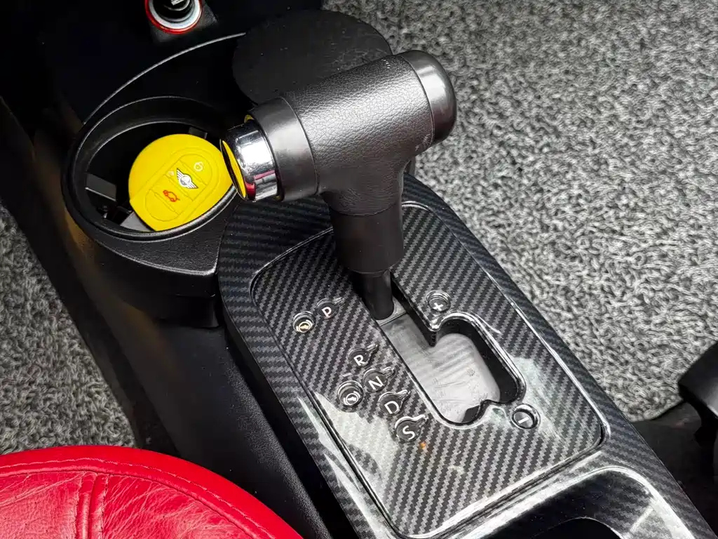 VOLKSWAGEN BEETLE 2009