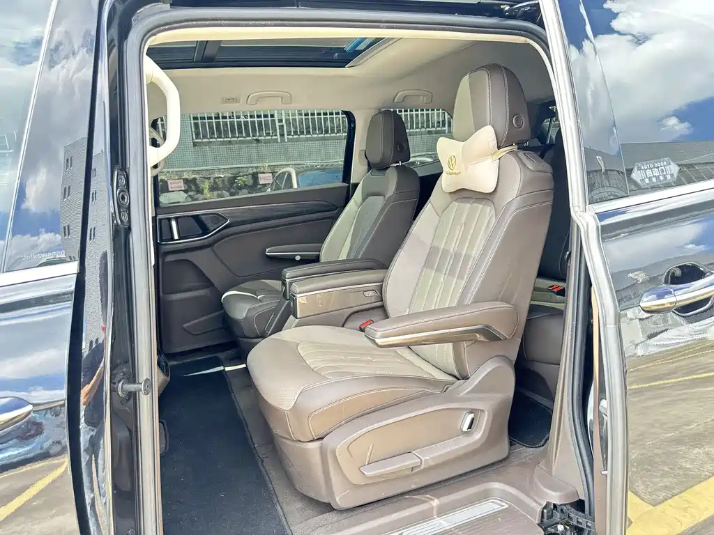 VOLKSWAGEN VILORAN 2022