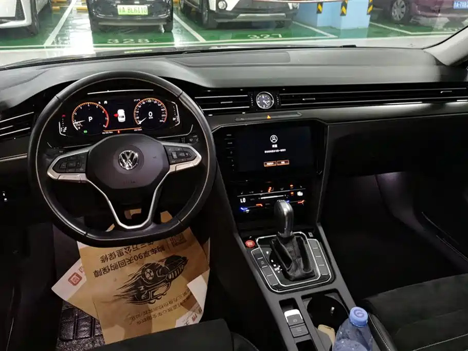 VOLKSWAGEN MAGOTAN 2020