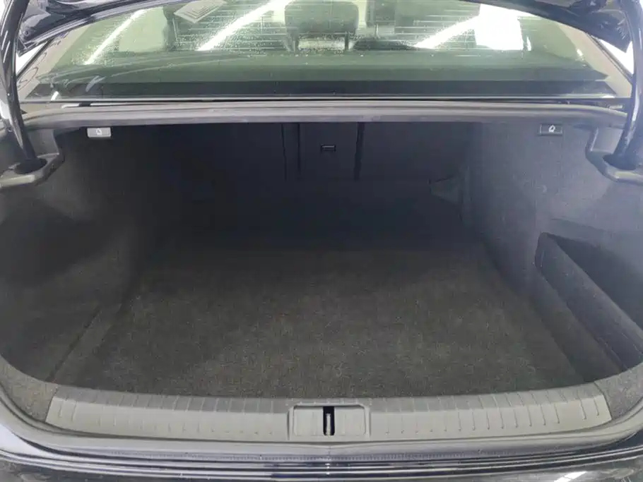 VOLKSWAGEN MAGOTAN 2018