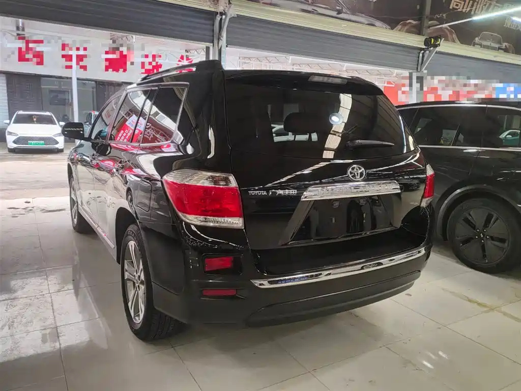 TOYOTA HIGHLANDER 2012