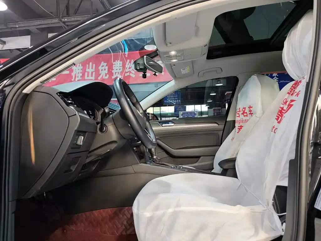 VOLKSWAGEN MAGOTAN 2020