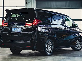TOYOTA ALPHARD 2015
