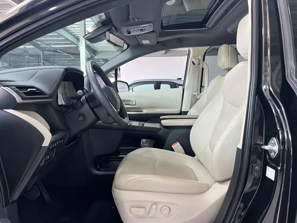 TOYOTA SIENNA SIENNA 2024